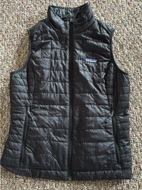 Patagonia Women's Black Nanopuff